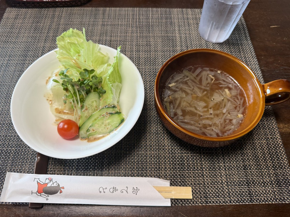 AMAMIverylove's tweet photo. 瀬戸内町の西古見にあるカフェに初めて行ってきました😆

#奄美大島
#瀬戸内町
#西古見 https://t.co/AdZQLbZn6o