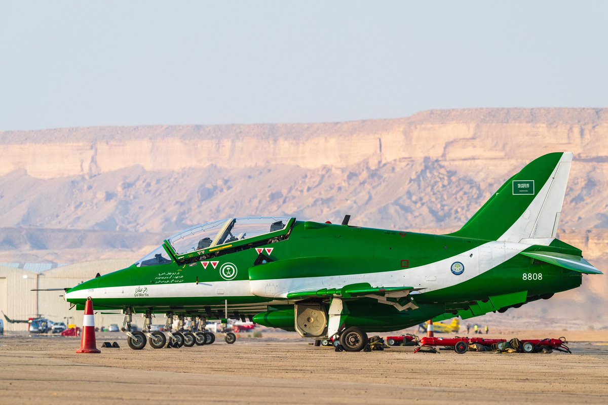 مقتطفات من عروض الصقور السعودية في معرض " ساند اند فن .
#الصقور_السعودية #نحلم_ونحقق