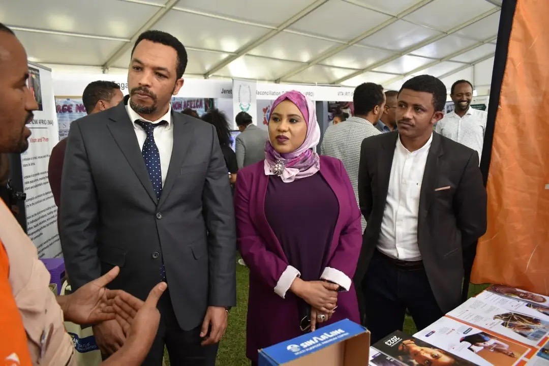 WorldVisionEth's tweet photo. Honoured to welcome @dereje_dugumaMD State Minister for Ministry of Health and @hurialimahdi State Minister for Ministry of Women and Social Affairs to our booth at the #CSOWeek organized by #ECSOC. We had the opportunity to share about our work for children across #Ethiopia. https://t.co/pY07t5x6iz