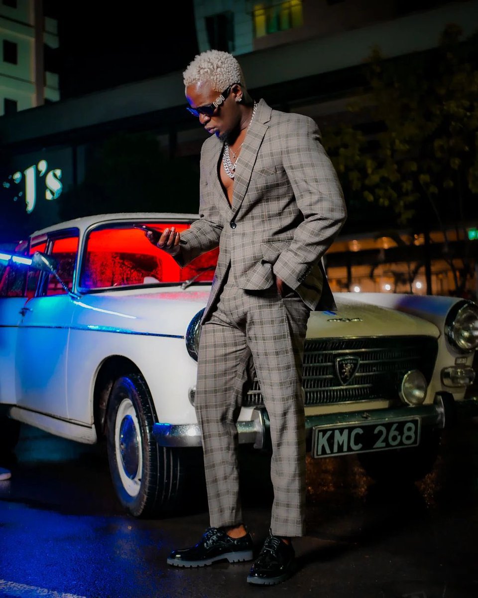 VjiRichy's tweet photo. A big thanks to all the Kenyans  who stood up for @WillyPaulMusic yesterday, that’s how it’s supposed to be, let all Event organizer know that you cannot write off your own. Big up Willy Paul,  Stage performing King must be respected. 👏🏾 #furahacityfestival #FURAHACITYFESTIVAL https://t.co/0nZCCZzEjG