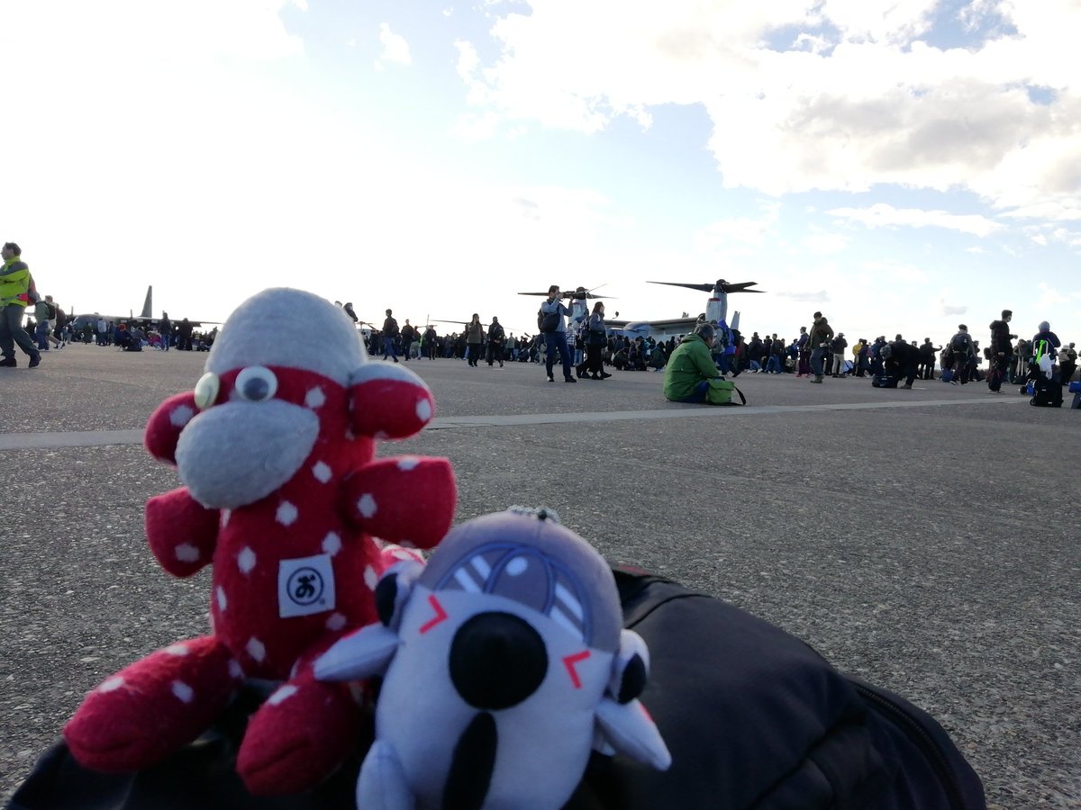 jintaman06's tweet photo. 今年もやって来ましたが、
天気が良いのに寒いですね😵

最近は大型機がよく見られるのぅ
#百里基地航空祭2024 
#ファントムおじいちゃん無頼
#おのくん https://t.co/HtvNNwfiIG