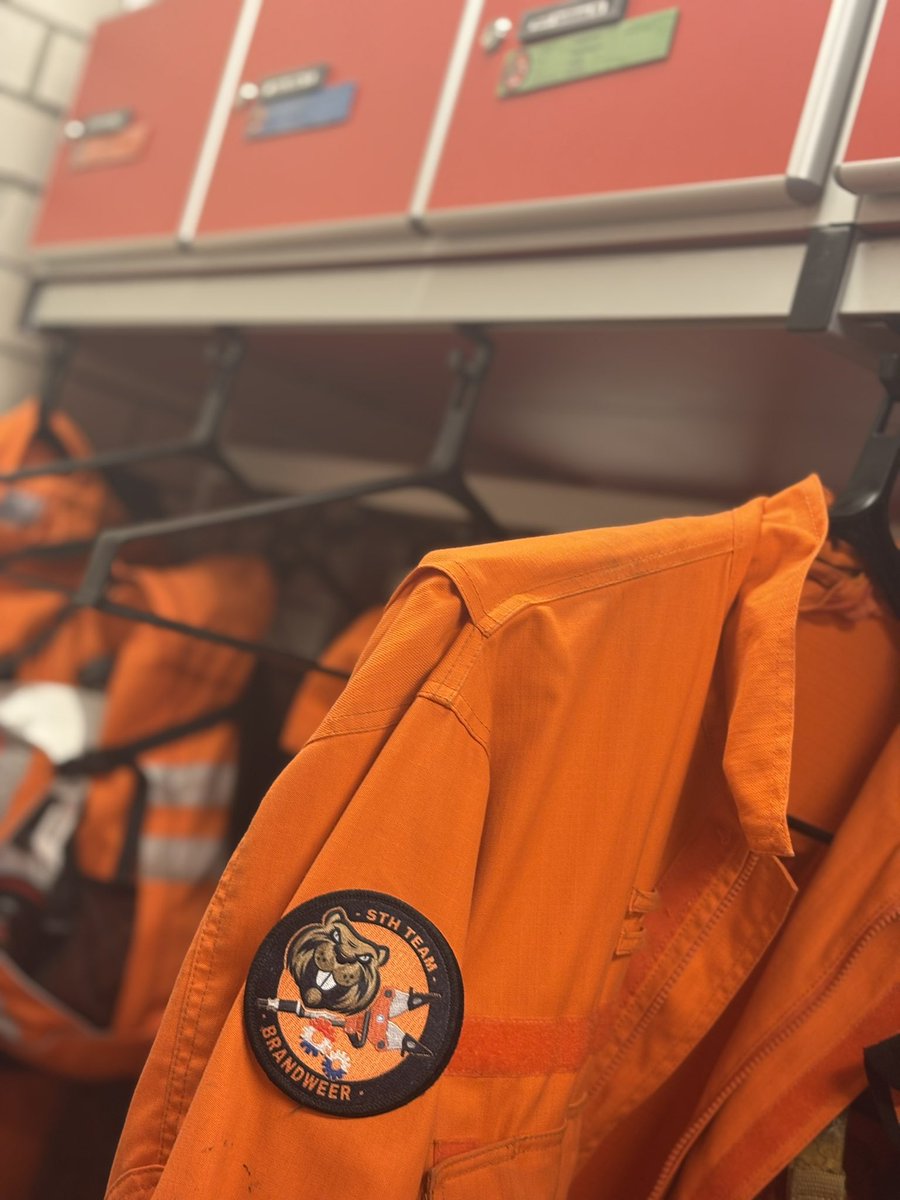 STH team Oost (@sth_oost) on Twitter photo Op verzoek van <a href="/Brandweer_HGL/">Brandweer Haaglanden</a> zijn wij alsnog verzocht ter plaatse te komen om af te lossen. We zijn inmiddels aanrijdend. Op verzoek van <a href="/Brandweer_HGL/">Brandweer Haaglanden</a> zijn wij alsnog verzocht ter plaatse te komen om af te lossen. We zijn inmiddels aanrijdend.