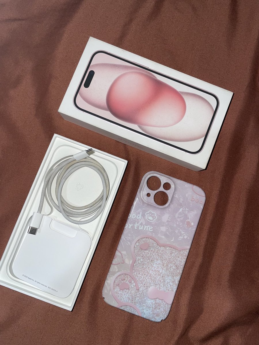awwril_'s tweet photo. WTS iPhone 15 Pink 128GB Ex Ibox
Garansi ON sampai Juni 2025
BH: 98%
Kelengkapan: box, kabel charger, case, camera protector
COD Kebayoran, Kebon Jeruk
12,250 nego tipiss, DM aja
#wtsiphone #wtsiphone15 #wtbiphone15 #Iphone15 https://t.co/5UIZUz4qZ6