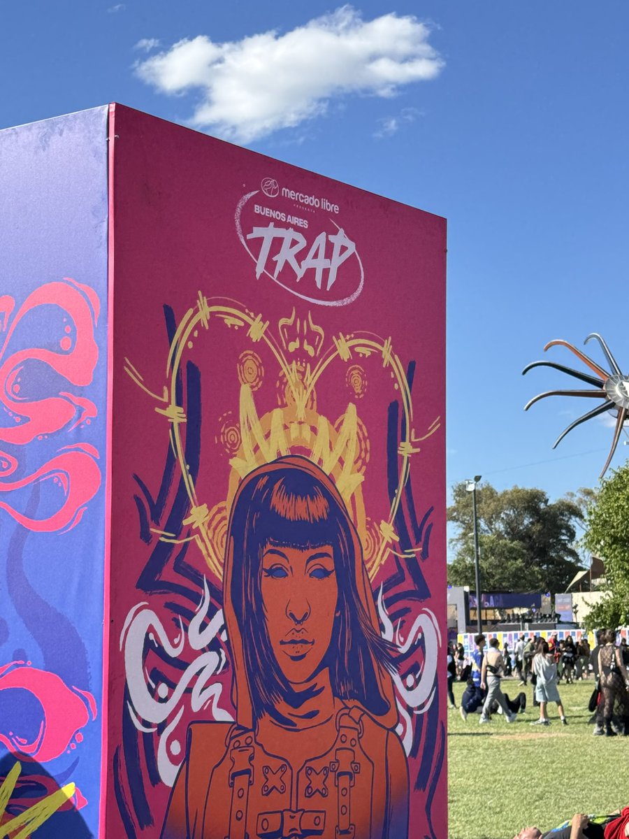 cazzucomunidad's tweet image. Cazzu en el #BsAsTrap 🔥