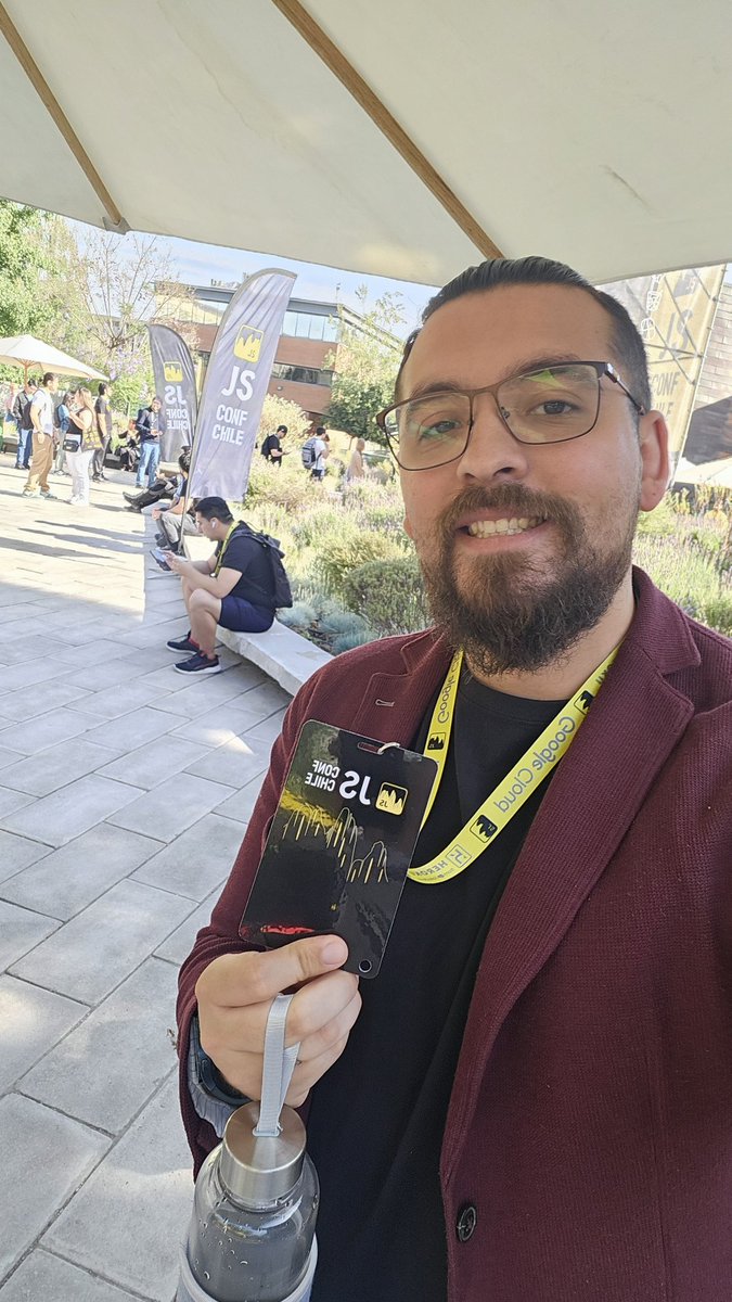 ArtusOtayza's tweet image. Excelentes días en @jsconfcl 2024 ! Emocionado por participar el próximo año y, quizás... poder participar o apoyar a la comunidad de alguna u otra forma.