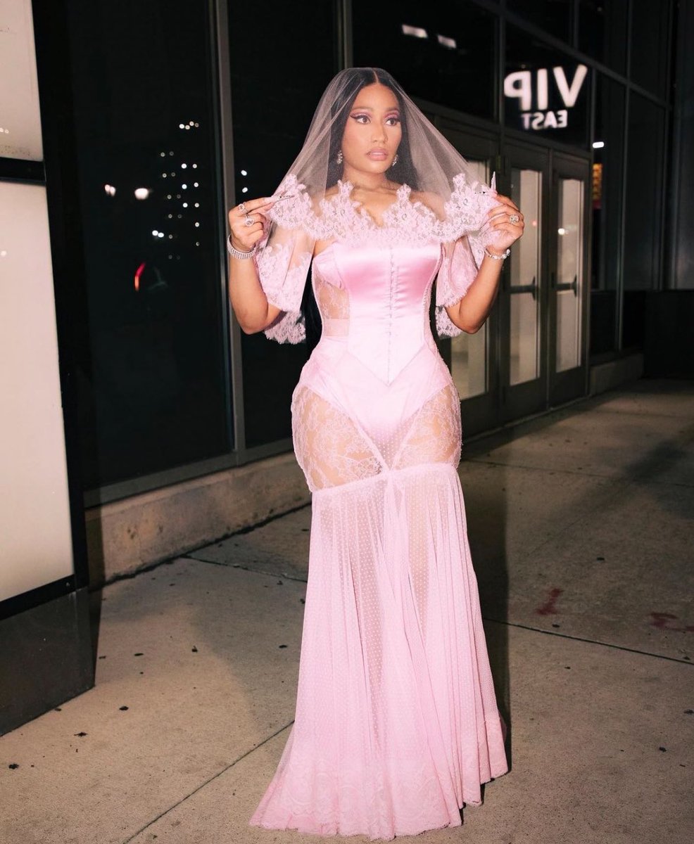 nickisoicy's tweet photo. Happy 42nd  birthday to the iconic Nicki Minaj.🥳😘 https://t.co/oAizgVhvOM