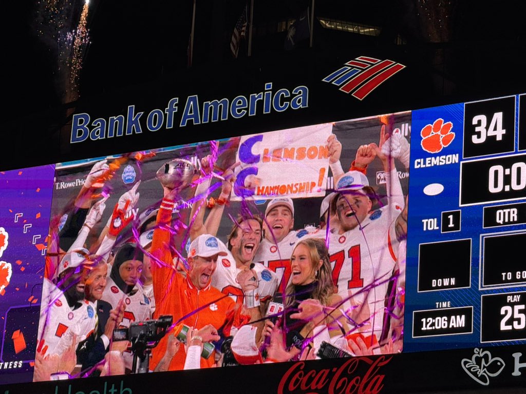 LisaLeigh733's tweet photo. Keeping the faith. ACC Champions! #Hisplan @ClemsonFB https://t.co/9utsCTq8oP