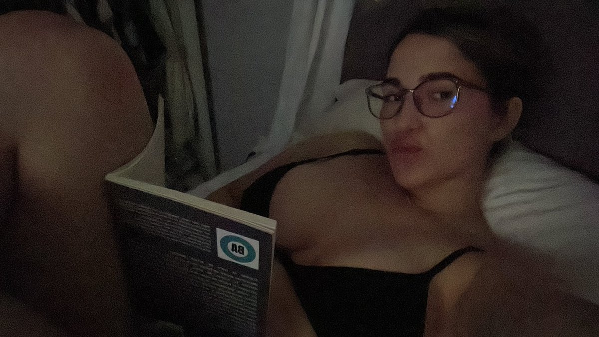 una niña malcriada. ✨🤍