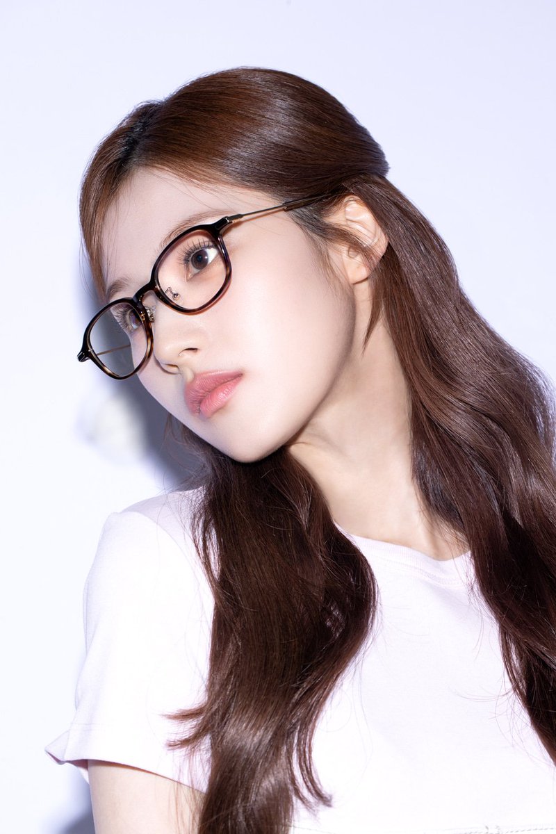 SubjectKpop's tweet photo. Sana's photos for Kissing Heart

#TWICE #트와이스 @JYPETWICE https://t.co/j3HTKCObqF