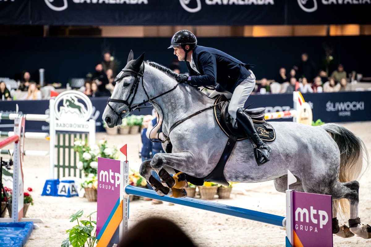 KadraSkokipl's tweet photo. #Cavaliada Poznań - najlepsze wyniki reprezentantów Polski w piątkowych konkursach turnieju 06/12/24 :
🔹 CSI4 LR 150 - 4m. Michał Kaźmierczak KALAHARI ROCK
🥈 CSI4 140 - 2m. Tamara Tybulczuk SZIFO
🔹 CSI4 Speed & Music - 13m. Maciej Handzlik FIORA SUNRISE
🔹 CSI4 135 - 8m. Anna Siwicka CON-CHACCO
🔹CSI1 135 - 5m. Andrzej Głoskowski OLZA 
🥇CSI1 130 - 1m. Aleksandra Kozłowska NABAB
🥇CSIAm 120 - 1m. Natalia Skibińska JAMBO
🥇CSIAm 110 - 1m. Alina Dziamska OKARYNA DZ
🥇WTR Finał juniorzy - 1m. Marcel Soforek COUPON 6
Gratulacje !!! 
📸 @alicja_fotoali  @FotoElissa_   @Cavaliada