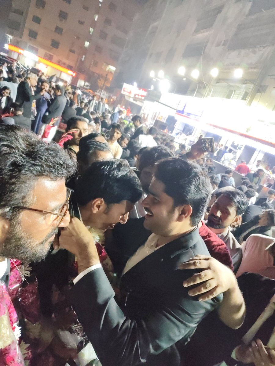 banbhan_raza's tweet photo. Victory Celebration 
Many Congratulations to Dear Brother Barrister Sarfaraz Ali Metlo 
President #SHCBA Karachi 
Historical victory ❤️🎉🌹

@BBhuttoZardari @FaryalTalpurPk @ShahNafisa @zamirghumro @Bhuttoiest https://t.co/dkUrTI4ETq