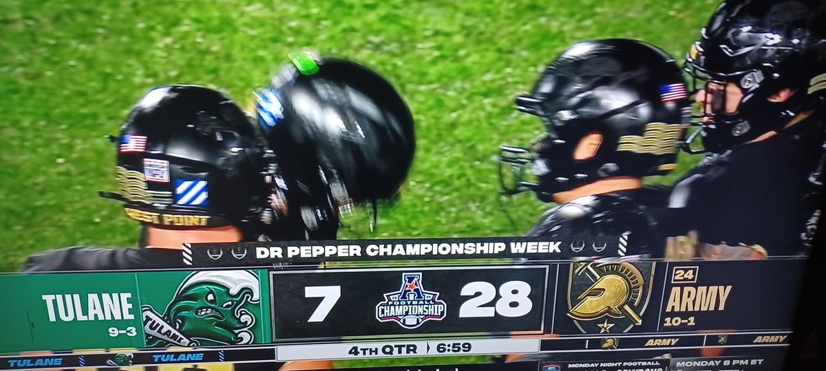 wareship2000's tweet photo. #NCAACollegeChampionships #Congrats To All #NCAACollegeFootballTeams #GreatSeason #JustCatchOne
#FootballLover
#NCAAGamesLefted
#DaboSwinney #GaveAllTheGloryToGod #DivineIntervention
#ThatsAllIGot
#HappyHolidays
#Blessings #Prayers https://t.co/V9WekKsC2o