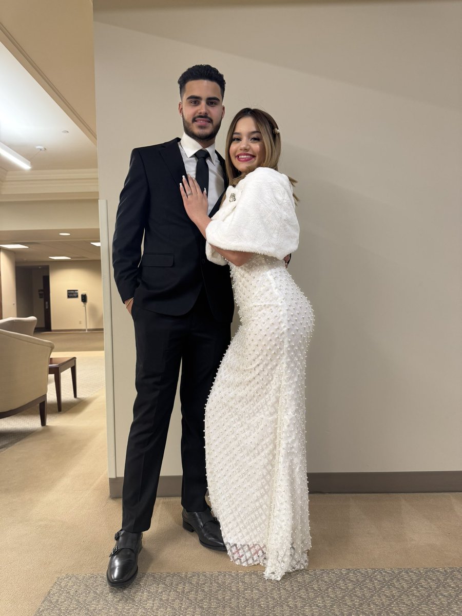 LouTheBum's tweet photo. i don't post much but my wife officially💍😘🙏🏽 https://t.co/XcHbxlS1Fl