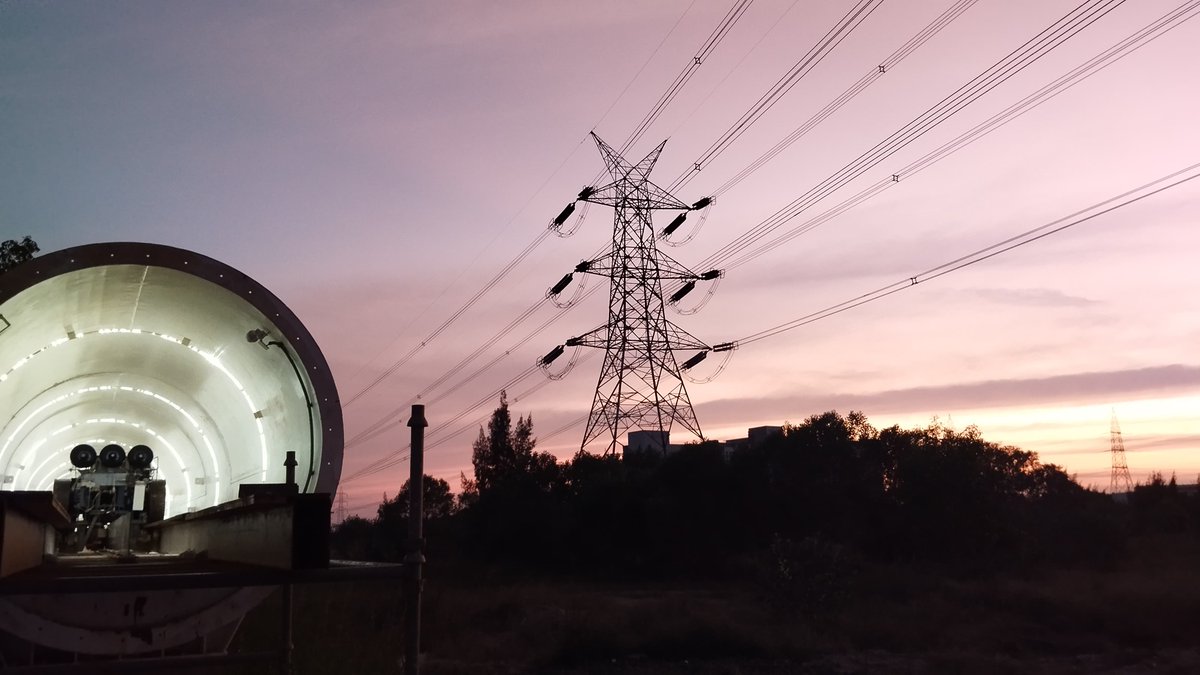 TuTr Hyperloop tweet media