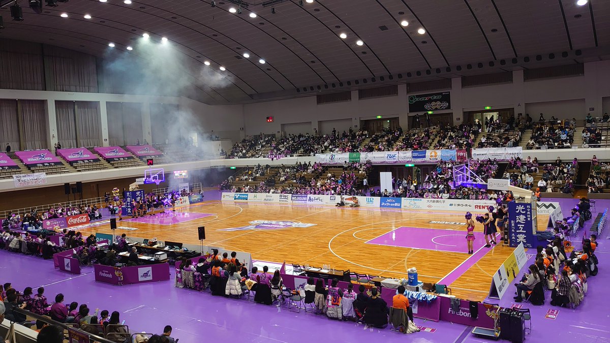 gun_dan_cyo's tweet image. 今日は福島ユナイテッドサポーターもチラホラ来てるみたいですね
私も来ました
5000人プロジェクトの恩義も個人的に感じてたので

勝てるぞ、ボンズ！

#福島ファイヤーボンズ 
#fireb