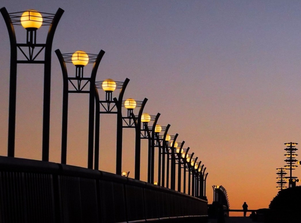 エヴァや物語シリーズのような情景ある無機質世界を探して撮影しています。
マイナー領域かもしれませんが...フォロー頂けたら嬉しいです。