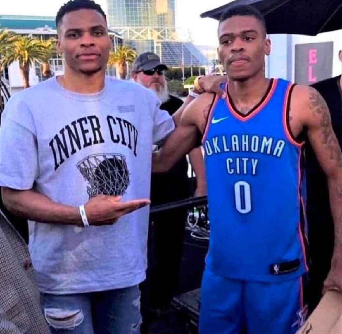 𝙅𝙖𝙝™ (@jahmakesmoves) on Twitter photo 