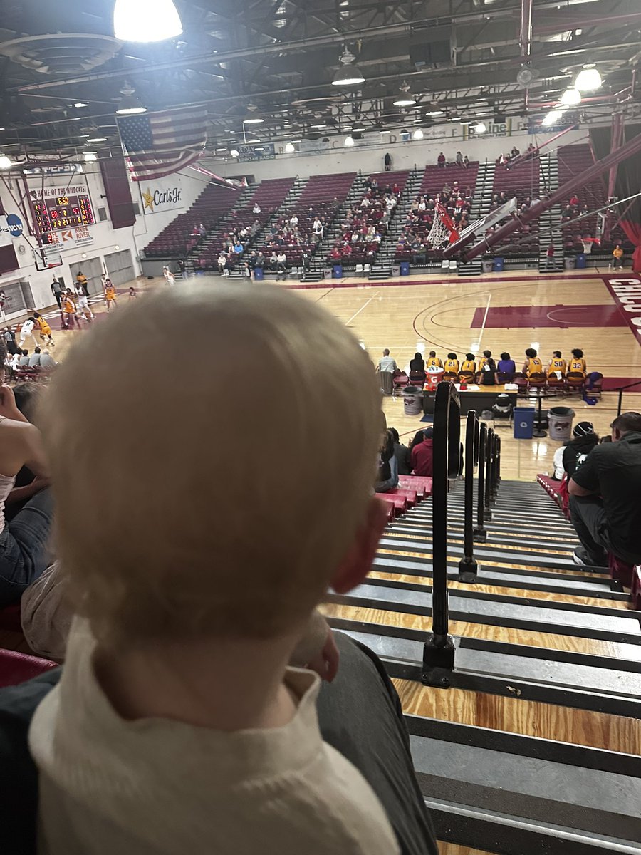 CoachKyleW's tweet photo. Great day with the family and great day of hoops. Congrats @CHICOmbb, @TylerNewton41, @Cody_Fueger  on the big wins today. Biggest win of the day though was watching these two enjoy being in the gym and cheering on their Mom &amp; Dads Alma Mater. https://t.co/SQbD1DNz2Y