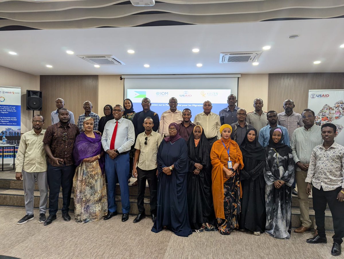 L'OIM 🇩🇯, en partenariat avec Kaizen, a formé 34 associations des régions d'Obock, Tadjourah, Ali-Sabieh et Dikhil sur le Pacte Mondial pour les Migrations. 
Un moment clé pour échanger sur les opportunités de la migration régulière, en présence des préfets et conseils régionaux.