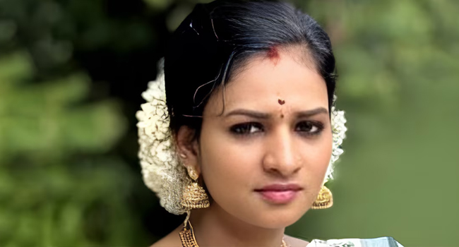 localmalay30348's tweet photo. തിരുവനന്തപുരത്ത് നവവധുവിന്റെ മരണം; ഭർത്താവിന്റെ സുഹൃത്തും കസ്റ്റഡിയിൽ https://t.co/5fcDiLpC2d 
#Crime #KeralaPolice #localmalayalam https://t.co/WKZLvoezpF