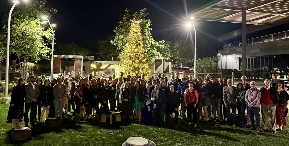 DrLoomba's tweet image. Holiday celebrations with such an incredible GI Team ⁦@UCSD_GI⁩ - gratitude &amp;amp; holiday spirit that binds us all together as one team! Best wishes to all of you from us this holiday season ⁦@AASLDtweets⁩ ⁦@AmerGastroAssn⁩ @pattymaysent⁩ #gitwitter