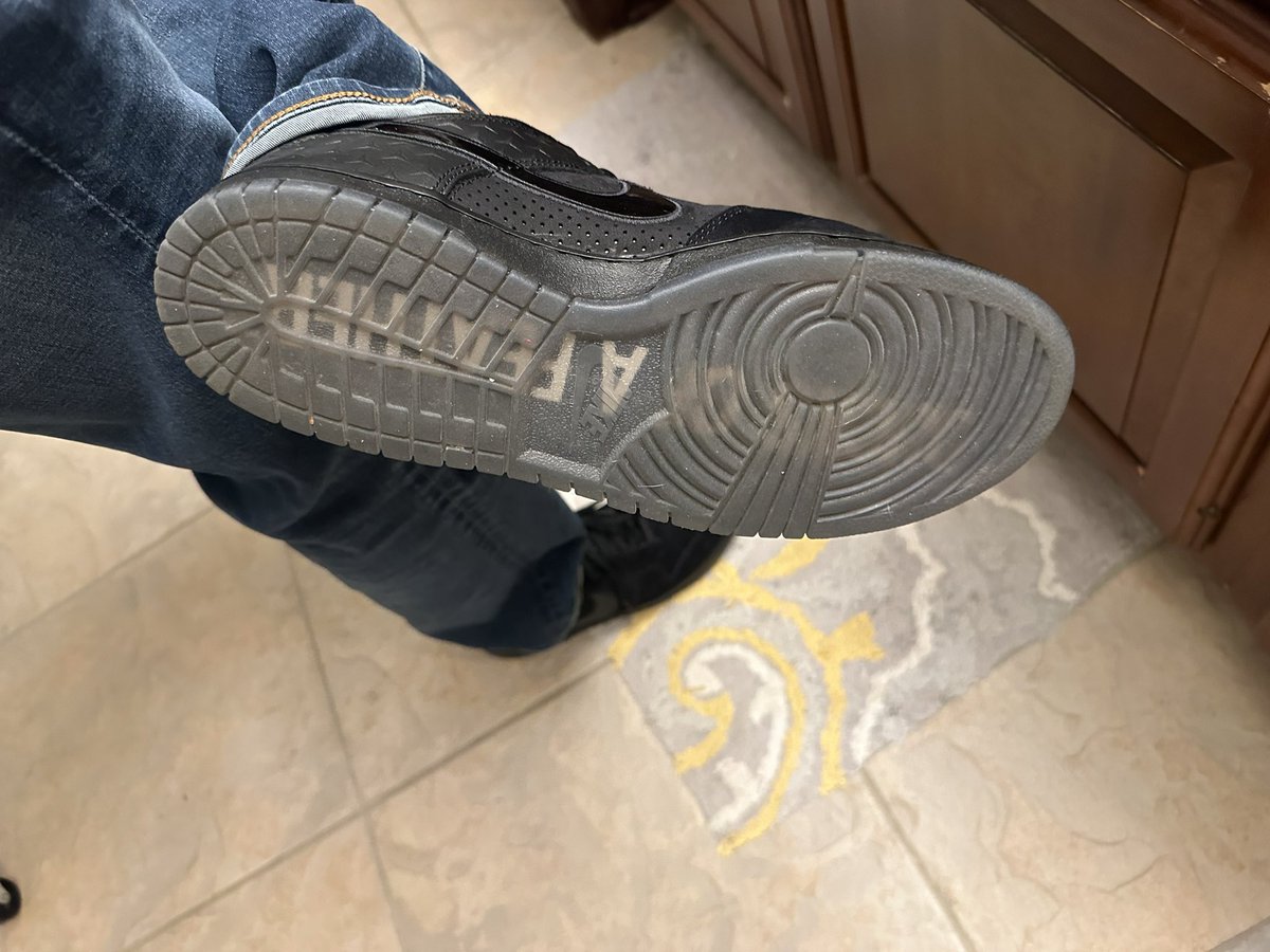 josh62507085's tweet photo. Great win tonight for #Oregon #OregonvsPennState #KOTD #ducksofafeather https://t.co/ogomedHZ7L