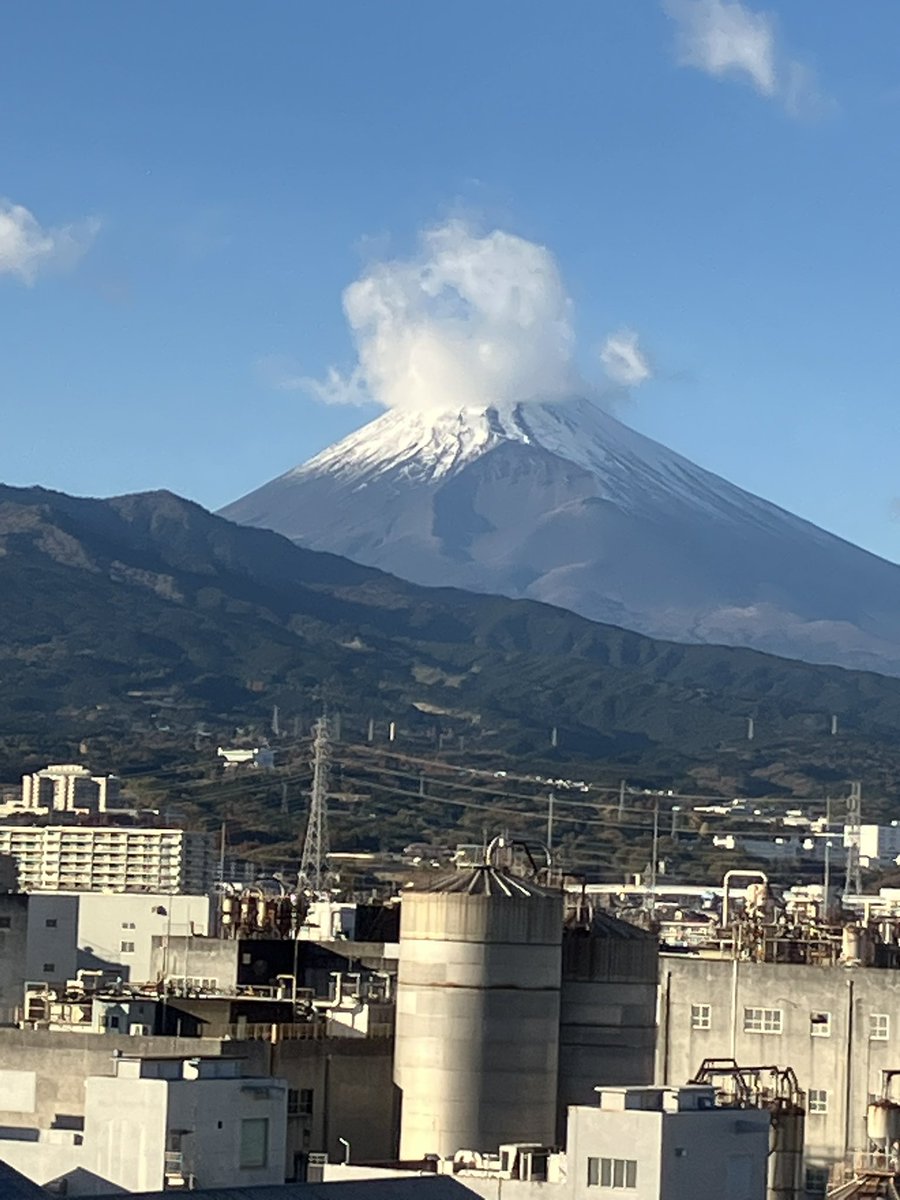 雲が邪魔してる！w