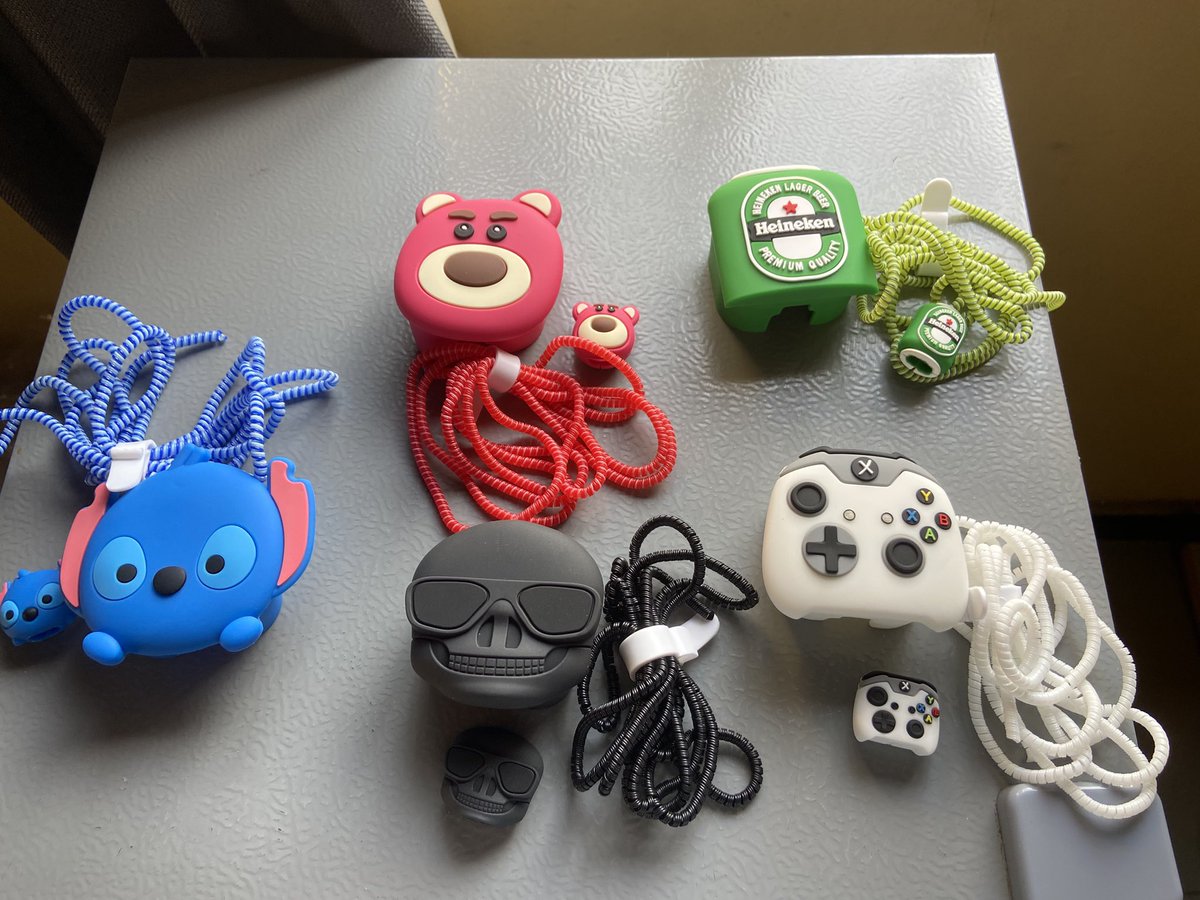 MissMaguswi's tweet photo. Are Sundays still for lovers? 🥲
Anyways, I’m selling these cute charger covers for iPhone and android at k100 only. 0977161806
Please buy from me 🤲🏼 and 
Kindly retweet 🥹🤲🏼 https://t.co/bweH4wWMLV