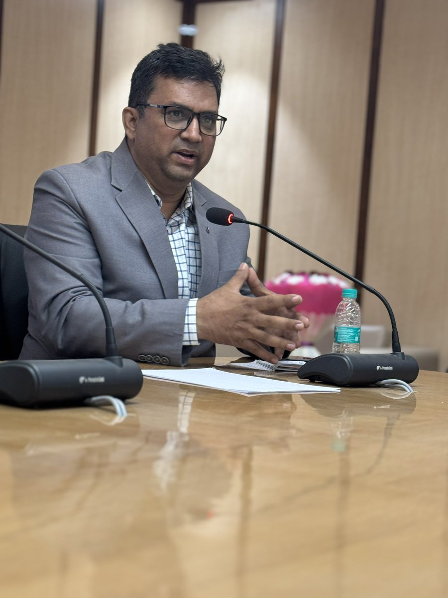 navneetanand's tweet photo. JNU Development Professionals Forum has emerged as a vital platform, a repository of diverse talents excelling in devt sector. It promises to become a critical source of advocacy advisory for many. 

Kudos Rajeev, Binod, Ravi, Sumit &amp; team for an excellent session on Dec 7. https://t.co/1xCdN0TZEj