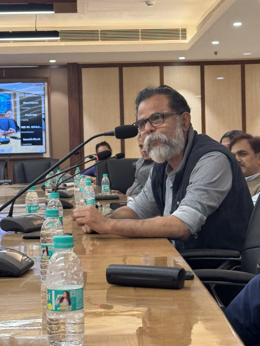 navneetanand's tweet photo. JNU Development Professionals Forum has emerged as a vital platform, a repository of diverse talents excelling in devt sector. It promises to become a critical source of advocacy advisory for many. 

Kudos Rajeev, Binod, Ravi, Sumit &amp; team for an excellent session on Dec 7. https://t.co/1xCdN0TZEj