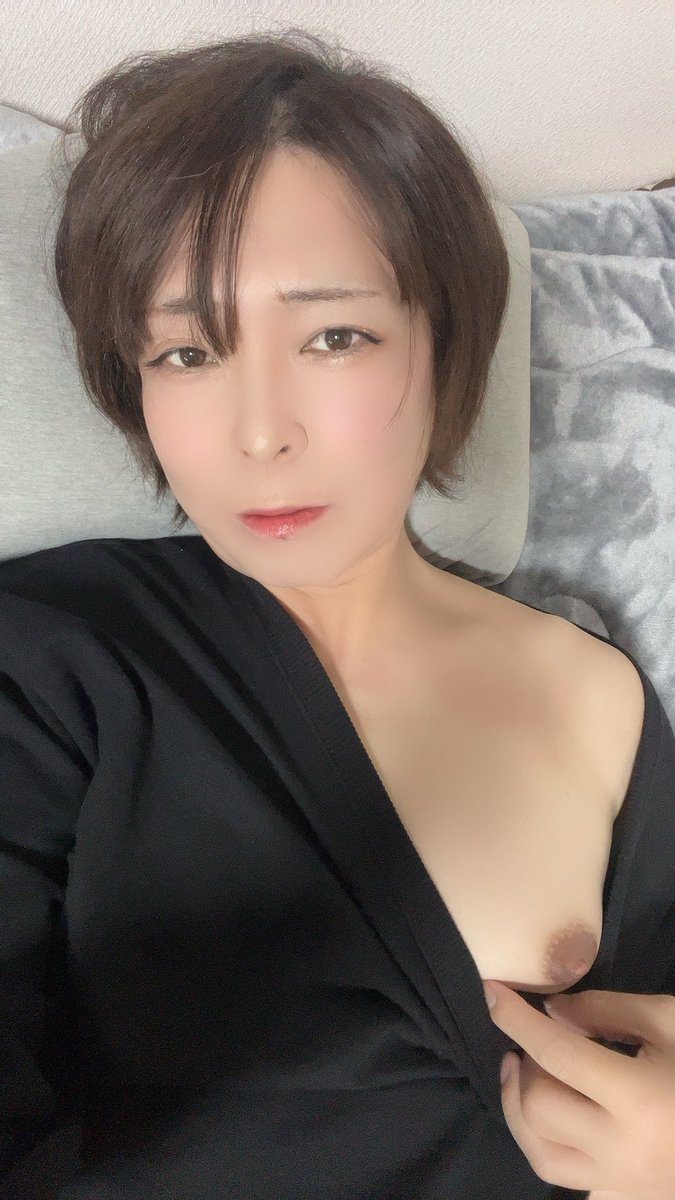 Misa7033's tweet photo. ひま〜

ちゅーする？
それとも、、チラッと☺️ https://t.co/lofaOk5cL8