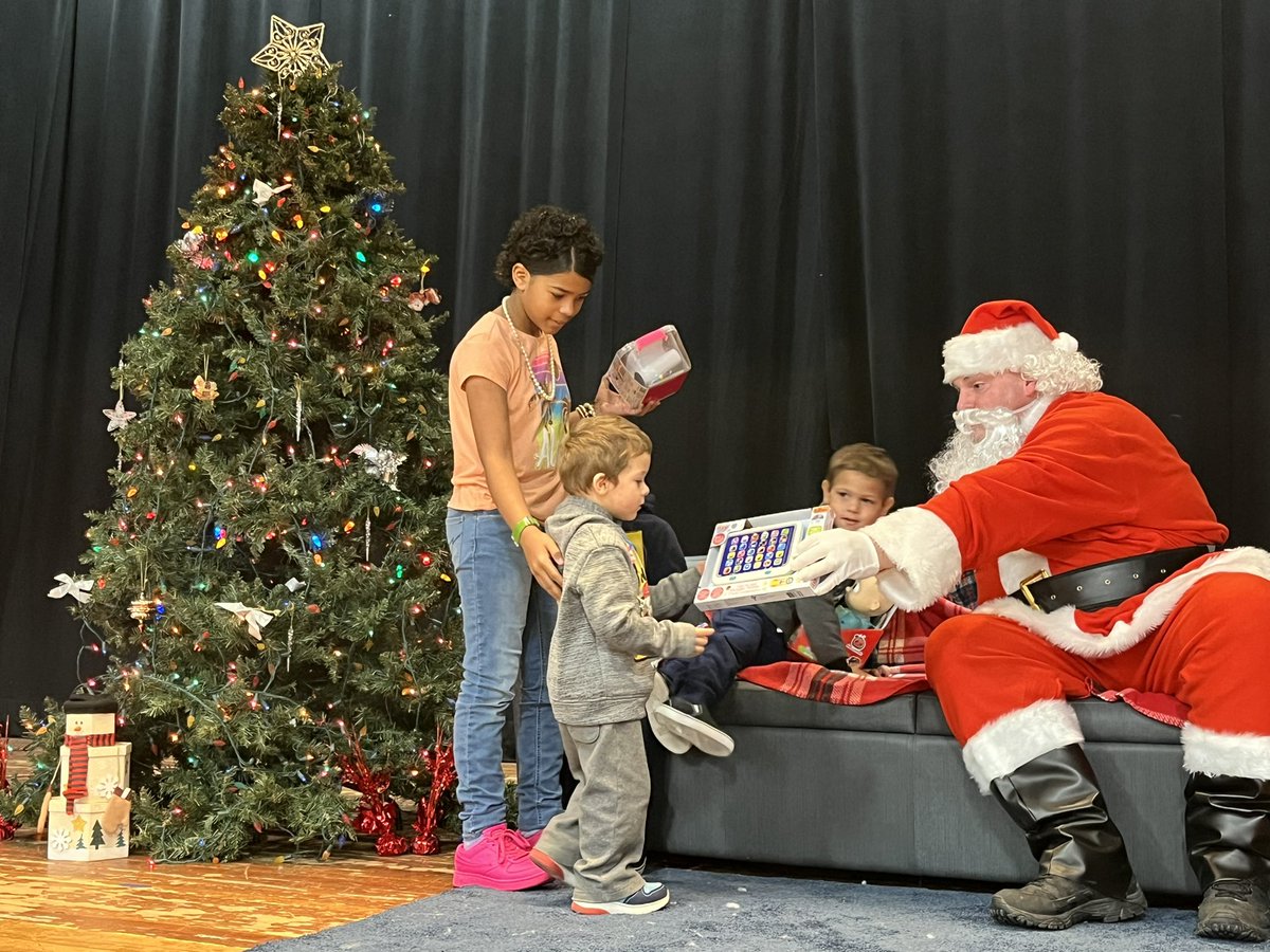 Kristin Munrett tweet media