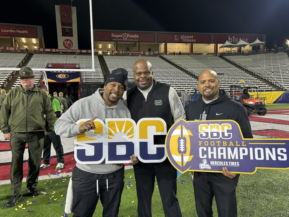 severett_DFO's tweet photo. Let me reintroduce myself….2024 SUN BELT CHAMPION 🏆! I know who was with us and who wasn’t. You will never be able to stop a GOD ordained mission. Now put same damn RESPECT on @CoachHuff name. And I ain’t gonna say no more. PERIOD ‼️#ChampionsForever 🤘🏾#GoHerd https://t.co/EwmP24TouL