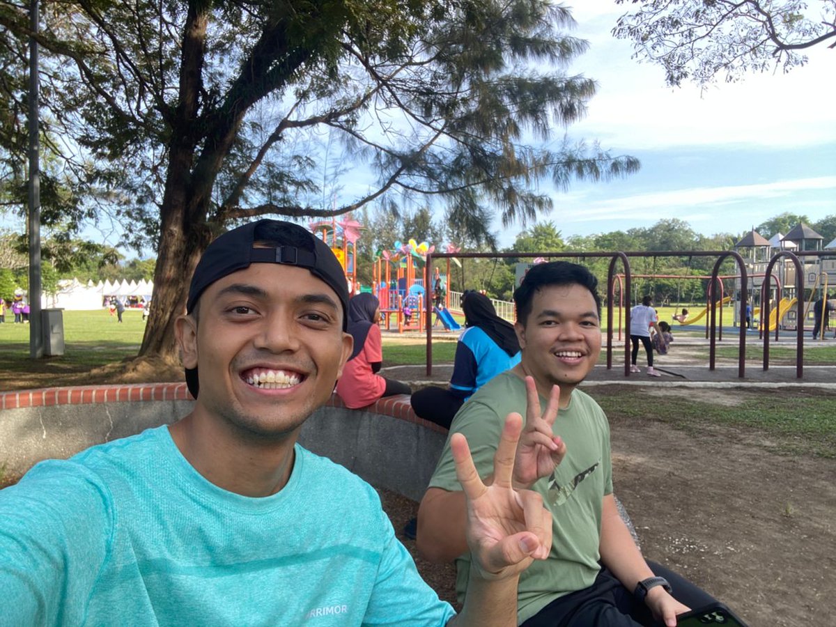 UwaisTaqiy's tweet photo. Morning run with @arfaizat https://t.co/mspdGgjs4s