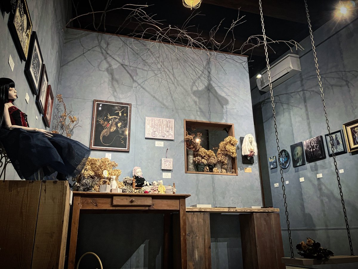 本日をもちましてmizunOE TRibute exhibition『 BADREAM #3 』を閉幕致しました。
多くのご高覧を誠に有難うございました。

お客様とご出展下さった皆様に心より感謝申し上げます。
今年も皆様と一緒にmizunOEさんを偲ぶ時間を共有出来たことをとても嬉しく思います。