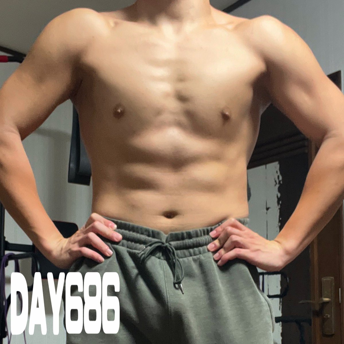 utamaru_fit's tweet photo. #DAY686
背中・コアトレ終了🫡
背中と腹筋合わせて8種目をインターバル30〜60秒でしっかり追い込みました🏋️
良い汗かけたし、有酸素🐕🚶行って明日は休みだ🙌
年末までにゴールドジム行きたいけど悩むな🤔
皆様、今週もおつトレ様でした🙇♂️
#筋トレ
#ダイエット
#筋トレ垢さんと繋がりたい https://t.co/CDn5C0qG0Q