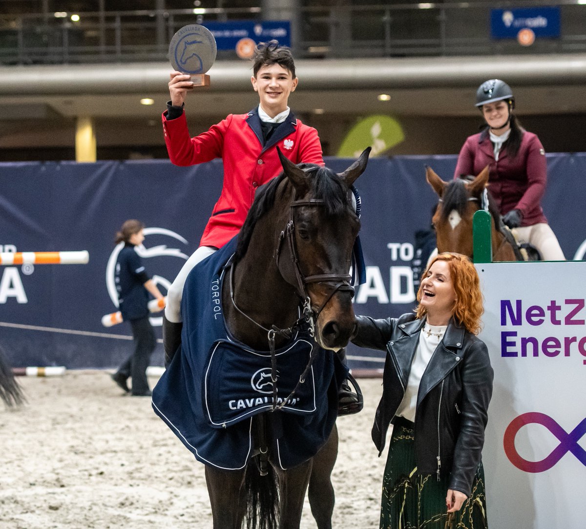 KadraSkokipl's tweet photo. #Cavaliada Poznań - najlepsze wyniki reprezentantów Polski w sobotnich konkursach turnieju 07/12/24 :
🥉CSI4 LR 145 - 3m. Krzysztof Ludwiczak  VESTARI
▪️CSI4 135 - 5m. Cassandra Orschel ELDORADO 164
🥇Six Bar - 1m. Marek Lewicki QUAID CASIO
▪️CSI1 140 - 5m. Olga Tuliszkiewicz LASHROOS
🥇CSI1 135 - 1m. Adam Goszczyński RAMMSTEIN T
🥇CSIYH  6/7 yr - 1m. Hanna Jachimowicz SAINT - TROPEZ VAN'T HAGELAND
🥇 CSIYH 5 yr - 1m. 1m. Szymon Stasiak NOBEL VAN HET VINCKENHOF Z
🥇 CSIAm 125 - 1m. Lena Kołacka SUEDWIND 9
Gratulacje ! 
fot @alicja_fotoali  @FotoElissa_  & @Cavaliada