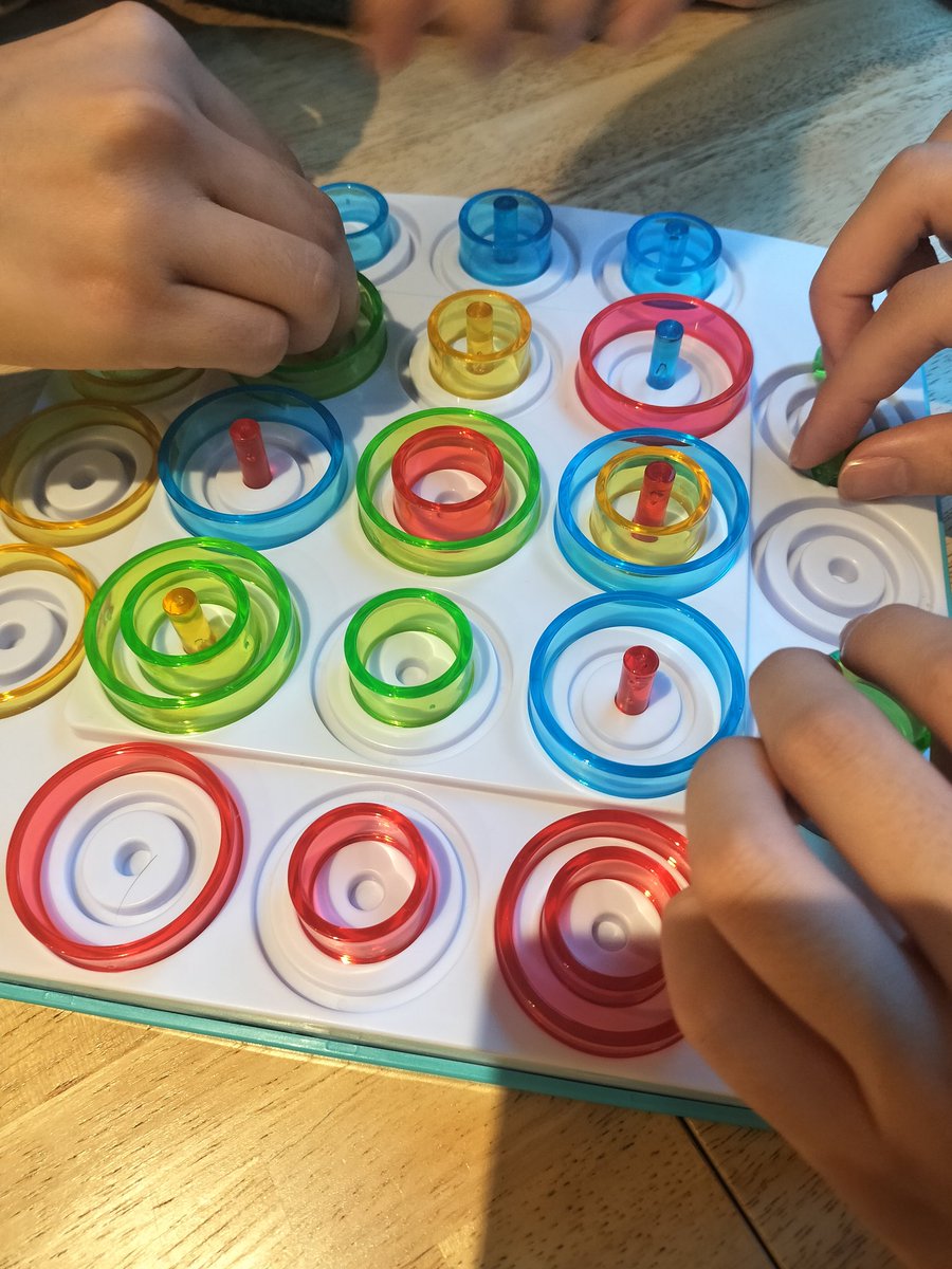 beniboardgame's tweet photo. #ジェリカフェカワダ
＃Otorio
やってます https://t.co/r9iTM7dNcu