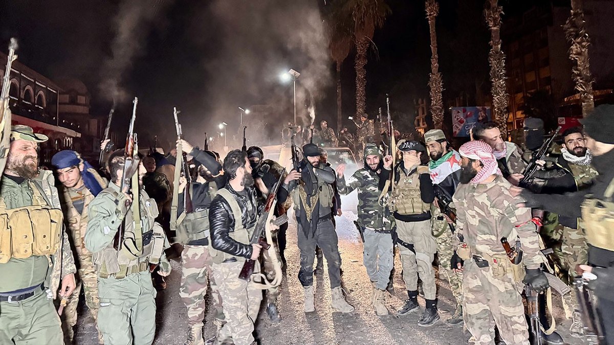 FezaGenisoglu's tweet photo. Milletsiz devletler yok olup giderler.
Devletsiz milletler de çok tehlikelidir. https://t.co/cnJI6CS0Fm