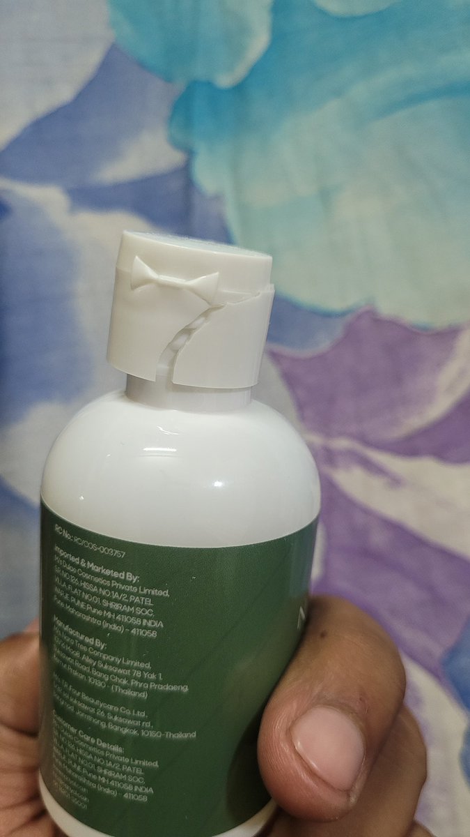 RaynRavi's tweet photo. Received leaked and damaged product.
Already mailed you, and had a conversation over instagram Dm's, also shared all the transaction details and all required information, but still no resolution is given by @NARIYAL_INDIA.
Order ID - Dulae/24-25/18848 https://t.co/sVKbfGGUW5