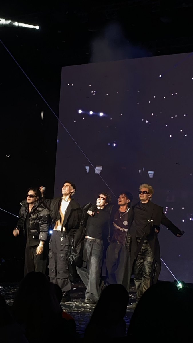 alitovillalp's tweet photo. despierta te estaré esperando por sí algún día vuelves…🌟 @CD9 https://t.co/xwUefL6yFI