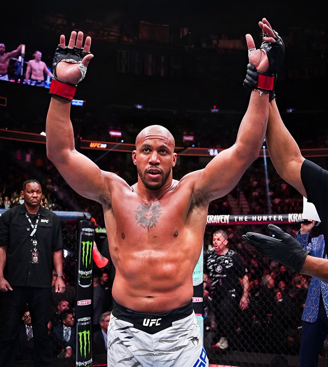 MMArena_'s tweet photo. Décision contestable ? Oui
Performance moyenne ? Oui

Mais mettons du respect sur le nom de Ciryl Gane, qui a toujours été un athlète au comportement exemplaire. Et un bon humain en dehors de la cage.

Son caractère de Bon Gamin que tout le monde aimait chez lui avant lui est aujourd’hui reproché. Et ça c’est dommage.

Il a élevé le MMA FR 🇫🇷 comme personne avant lui.

Merci Ciryl, ici on sera toujours ensemble. 🇫🇷