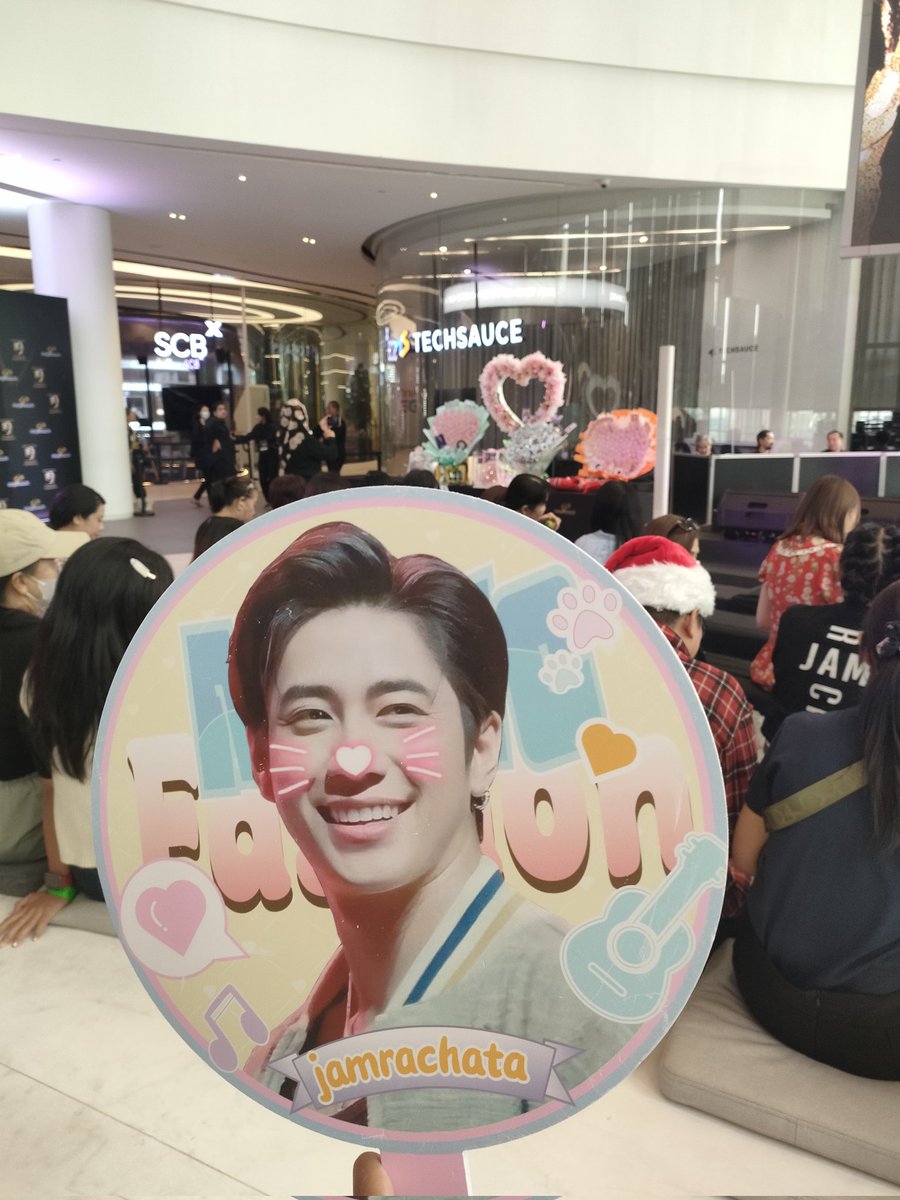 Majamgun's tweet photo. ขอบคุณพี่นัทคนสวยสำหรับพัดสุดแสนน่ารักๆๆ 

JAM X PARAGON

#19thSiamParagonxJAM
@RachataJam https://t.co/RK0qifM9gG