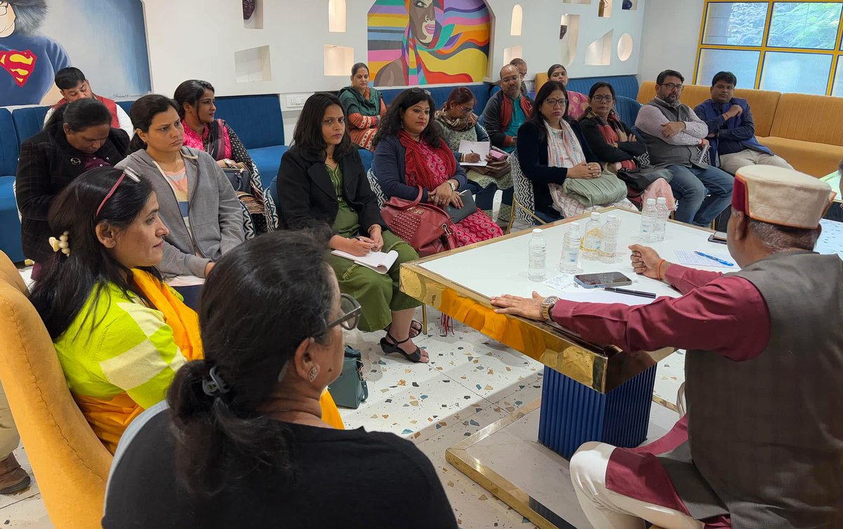 BISYS_Delhi's tweet photo. दिल्ली प्रांत की महिला प्रमुख डॉ रीना कपूर के आवास आदर्श नगर में सम्पन्न हुई जिसमे अखिल भारतीय इतिहास संकलन समिति के राष्ट्रीय संगठन सचिव आदरणीय डॉ बालमुकुंद पांडे भाई साहब, दिल्ली प्रांत के उपाध्यक्ष प्रो. ए. के. दुबे एवं महासचिव डॉ नरेंद्र शुक्ल का सानिध्य प्राप्त हुआ। https://t.co/cA7MQRUqT9