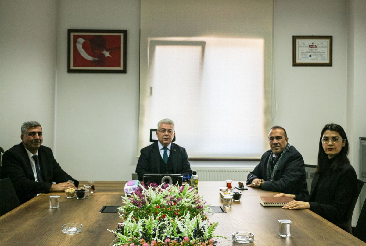 Gaziantep Ulaştırma ve Altyapı Bakanlığı 7. Bölge Müdürü Ömer Alkış'dan NTO ya Ziyaret.

egazetegaziantep.com.tr/2024/12/08/gaz…