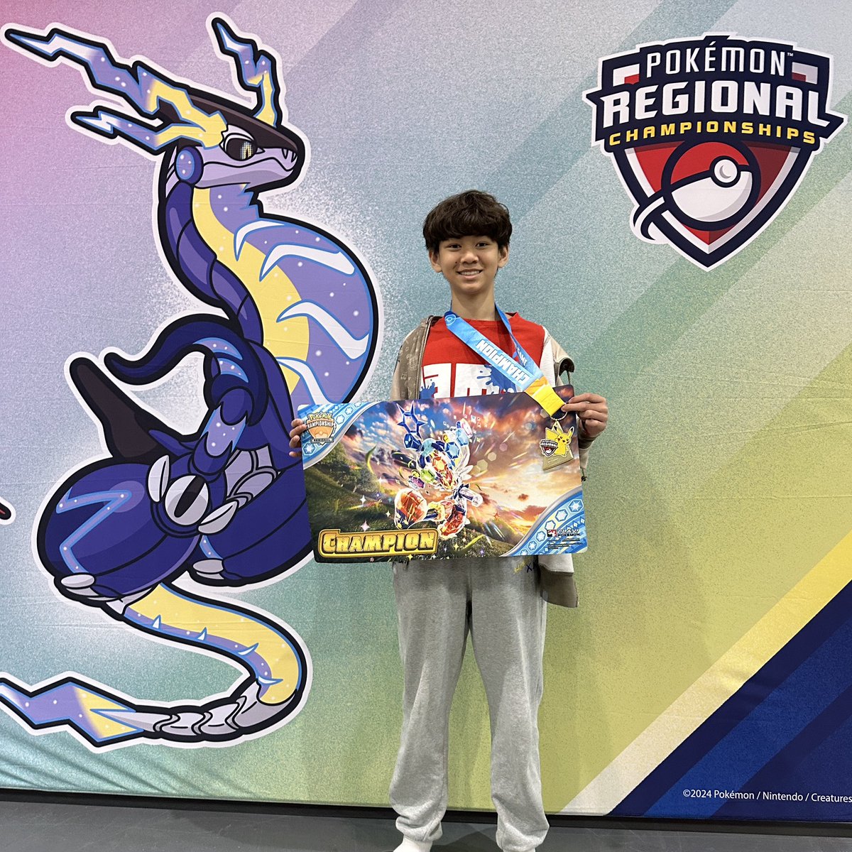 Mi&Ki (@mikipokeworld) on Twitter photo 🥇Champ for Perth 25 Regionals Snr. Thankyou to @kaiwenkuan01 for always mentoring me. <a href="/OwenDalgard/">Owen Dalgard</a> for deck suggestion, prep & coaching for this regional. <a href="/imanunglyman/">Fergus Bell</a> for testing. 🥇Champ for Perth 25 Regionals Snr. Thankyou to @kaiwenkuan01 for always mentoring me. <a href="/OwenDalgard/">Owen Dalgard</a> for deck suggestion, prep & coaching for this regional. <a href="/imanunglyman/">Fergus Bell</a> for testing.