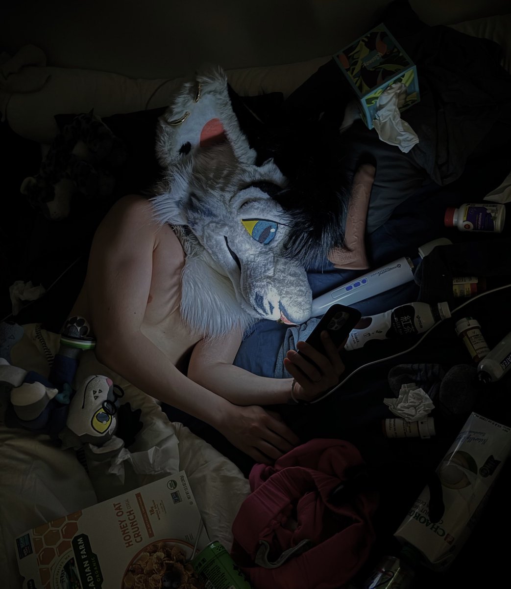I am not at MFF but...
All my friends are reaching out to me, inviting me to parties, asking if I am doing ok, how I am changing the world, etc. How thoughtful and deep. 🥰
