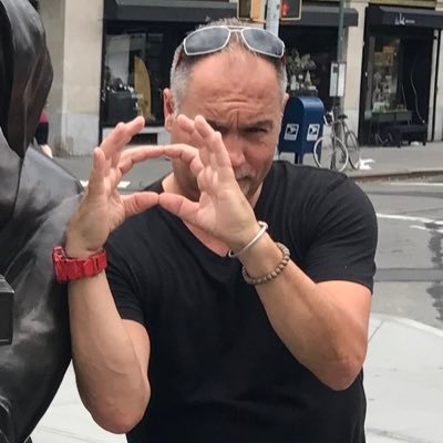 FredArcturus's tweet photo. @15minutsofame @paulacweston Nobody:

You: "My anus is THIS big" https://t.co/G8vGyaIgyk