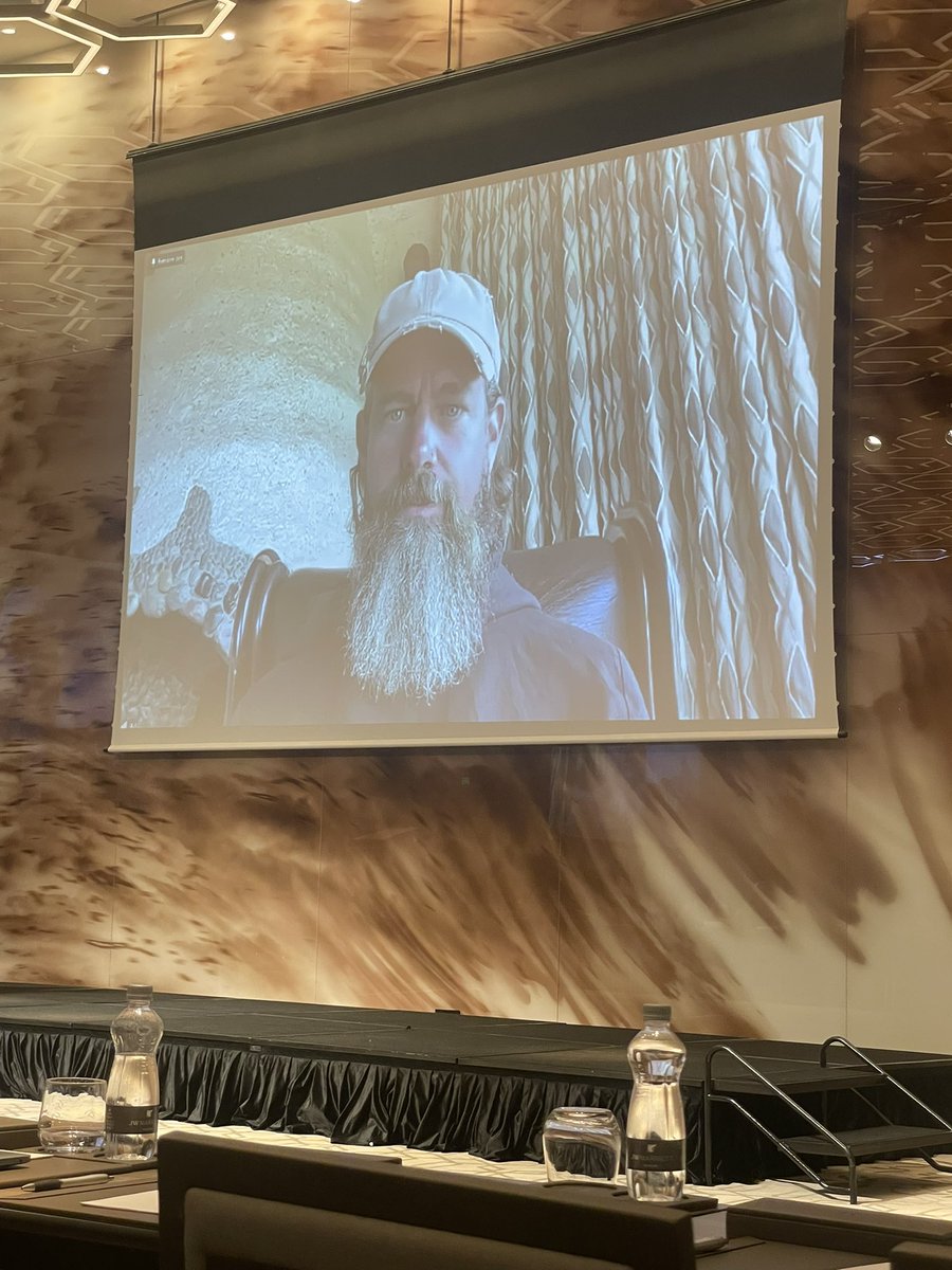 shytypes1028's tweet photo. Keynote address at #BtrustDevDay by Jack Dorsey https://t.co/K0e1o743q7