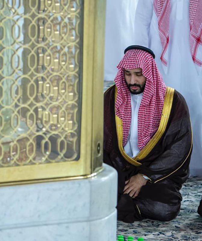 ستظل #المملكة_العربية_السعودية دائماً وأبداً بفضل الله ثم بقيادتها الحكيمة تسير بخطىً ثابتة نحو التقدم والرخاء والتطور لها ولشعبها، وظل للعرب والمسلمين تحمل قضاياهم على عاتقها بحلها لينعموا برخاء العيش في أوطانهم رغم أنف المجرمين والكارهين والمدلسين..

#سوريا
#دمشق
#حمص_تتحرر